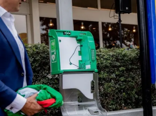 Installation de défibrillateur